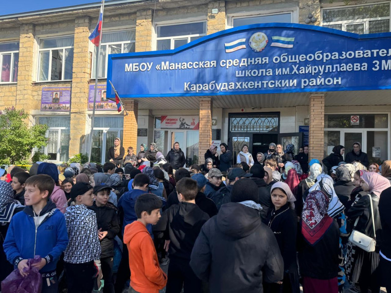 Все на субботник.